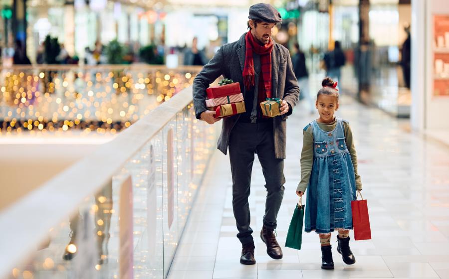 Shoppers Embrace the Holiday Season with Cautious Optimism